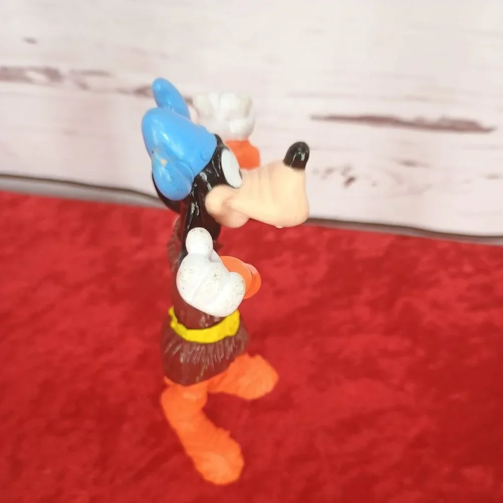 Vintage Disney Goofy Viking Figurine Toy‎